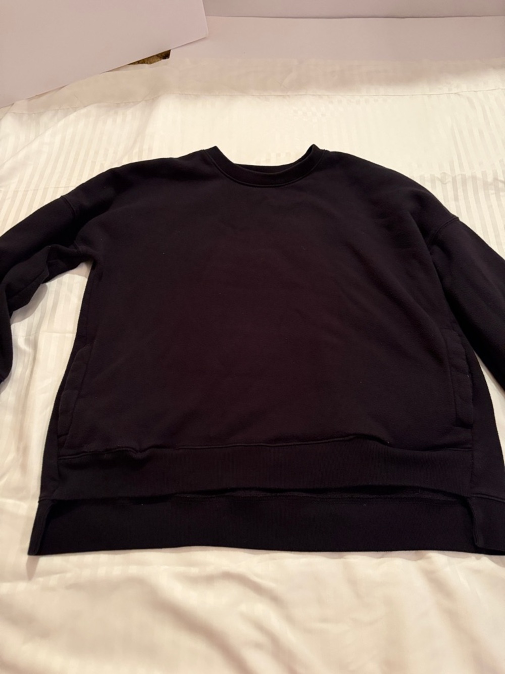 Zenana Outfitters Black Crewneck Pullover